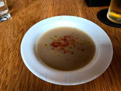 ビストロ カフェ ア ターブル