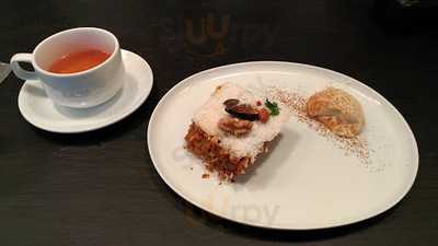 ビストロ カフェ ア ターブル