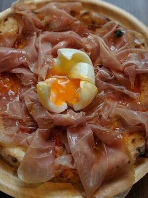 Fiore Pizza Dining & Bar