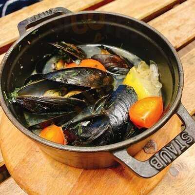 ラクレットチーズとダッチオーブン料理 Maruta 渋谷店