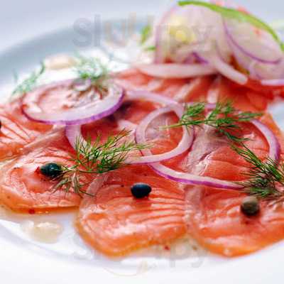 丸の内ディンドン 帝劇店