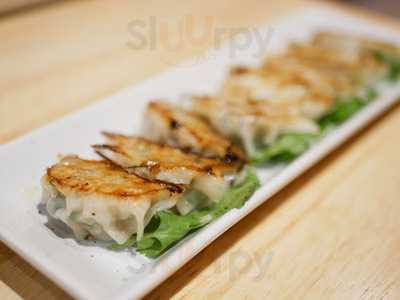 神戸餃子 樂 神田店