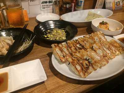 神戸餃子 樂 神田店