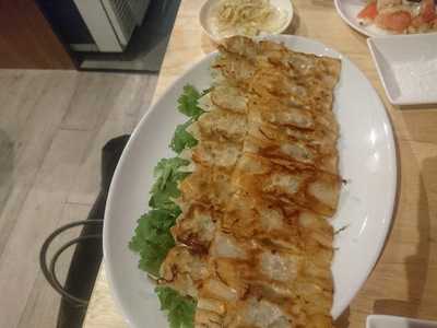 神戸餃子 樂 神田店