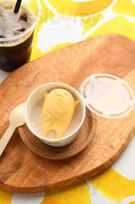 カナザワ アイス 原宿竹下通り店