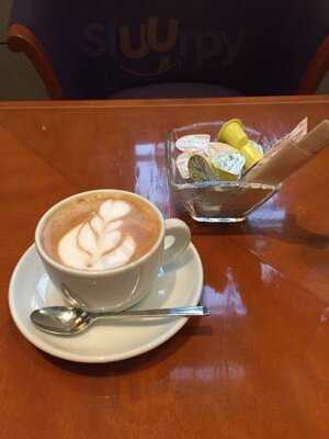 ディー エル カフェ 皇居前店