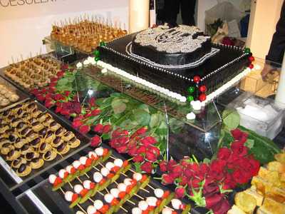 Ｄｉｎｉｎｇ ｃａｆｅ ｔｈｅａｔｅｒ