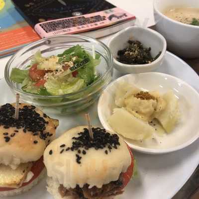 ブックカフェ 二十世紀