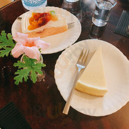 レピドールカフェ＆ワイン店