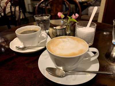 レピドールカフェ＆ワイン店