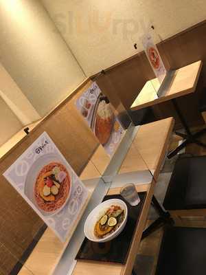 野菜を食べるカレーcampexpress神田店