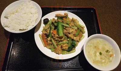 300円 だんだん 神田東口店