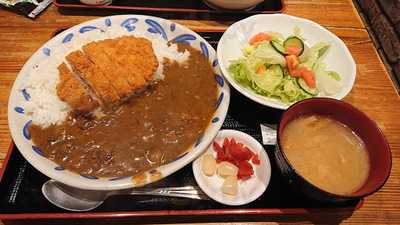 とり鉄 大手町店