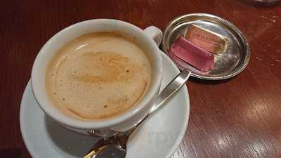 トラットリア ヴォメロ イル マーレ エ モンテ