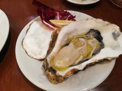 トラットリア ヴォメロ イル マーレ エ モンテ