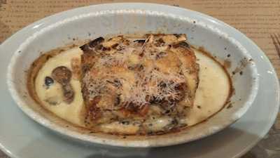 トラットリア ヴォメロ イル マーレ エ モンテ