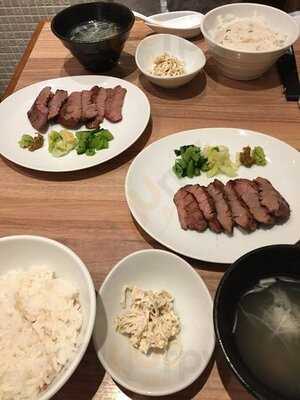 仙台牛タン炭火焼き 杜