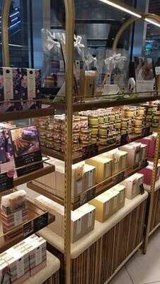 Coneri エキュートエディション渋谷店