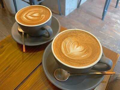 Pells コーヒースタンド