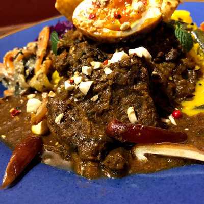 カレーショップ初恋＆スパイスバル キメラ