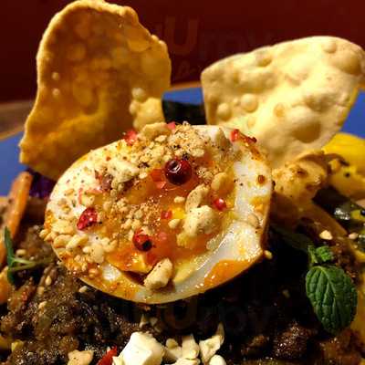 カレーショップ初恋＆スパイスバル キメラ