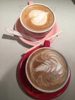 カフェ＆ベーカリー ぴっころ