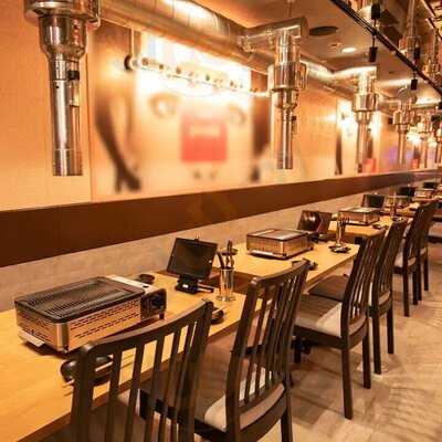 韓国料理食べ放題 サムギョプサル オンチョン 梅田店