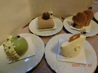 マサヒコ オズミ パリ