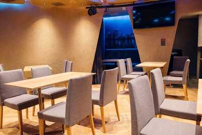 Dining & Music Bar 音stage