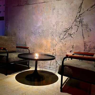 Comma, (カンマ) 梅田店