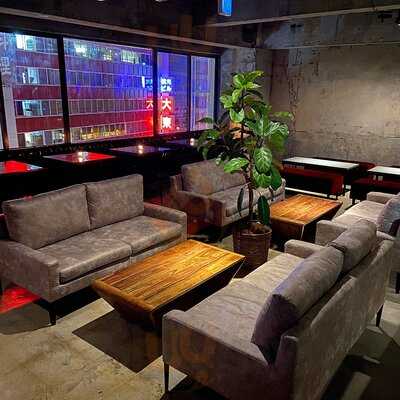 Comma, (カンマ) 梅田店