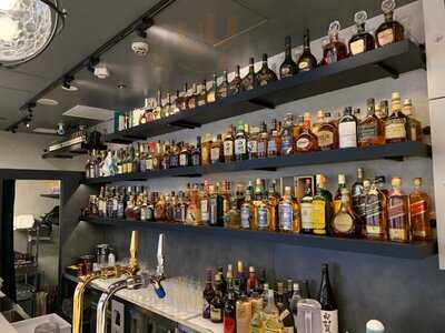 お酒の美術館 近鉄難波駅店