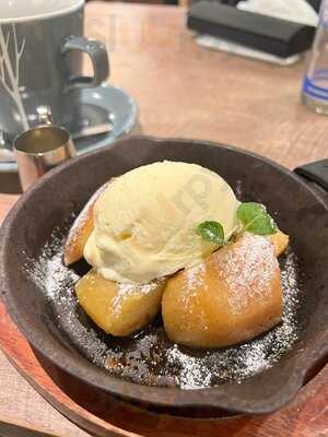 上高地あずさ珈琲阪急三番街店