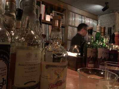 レコード酒場ビートルmomo