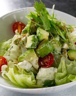 大分からあげと鉄板焼 勝男 大正応援団