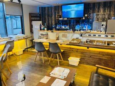 Cafe & Bar Two Gates