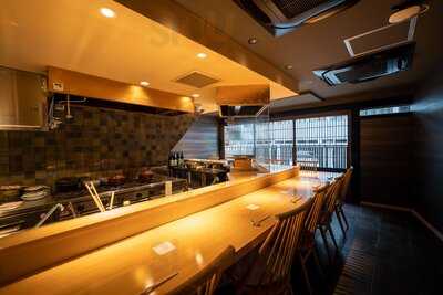 炭火割烹 麻布龍土町