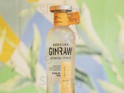 イザカヤキツネ アメリカ村店