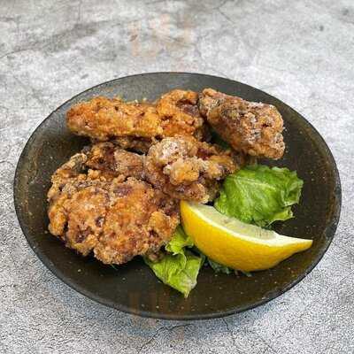 イザカヤキツネ アメリカ村店