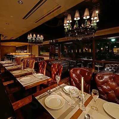 肉バル W （ダブリュー）