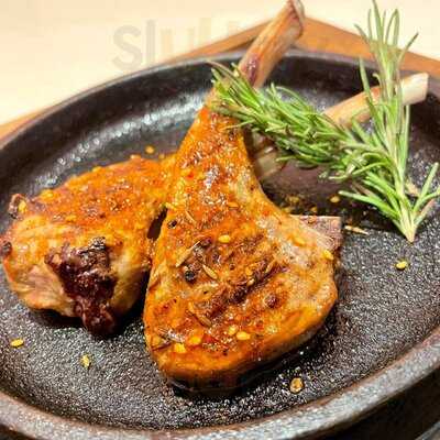 お肉とチーズの個室イタリアン Dolloom Luna Sera