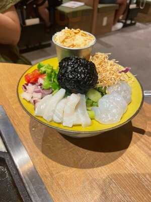 元祖海老出汁 もんじゃのえびせん ホワイティうめだ店