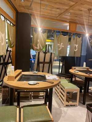 元祖海老出汁 もんじゃのえびせん ホワイティうめだ店