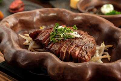 和牛専門店ぐるり 淡路町店