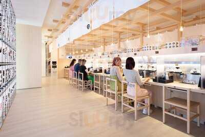 くら寿司 グローバル旗艦店 なんばパークスサウス