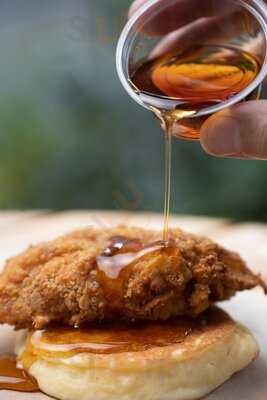 ハイカラフライドチキン ヨドバシakiba店