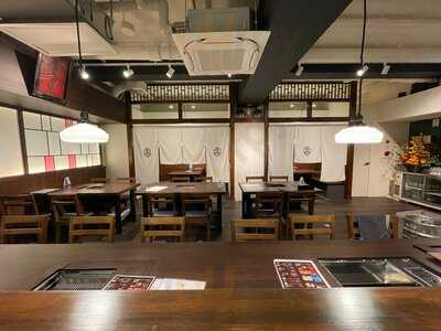 和牛・焼肉・ホルモン 三吉本店