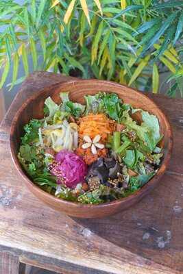 トゥカサ Plant Based Cafe Zero Waste Shop