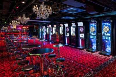 ダイニングダーツバーbee 横浜west店