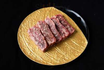 炭火焼肉 百天万天